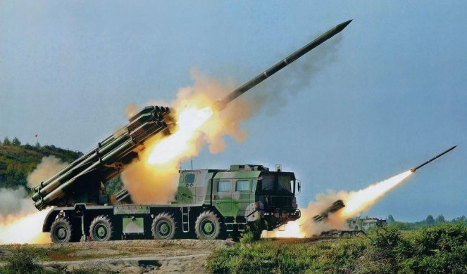 BRUTALNO! DUEL GRUVA NEBOM DONJECKA Ruski "S-300" protiv ukrajinske "TOČKE" - do sada smo videli presretanje, sada i PRVO OBARANJE balističke rakete! (Video)
