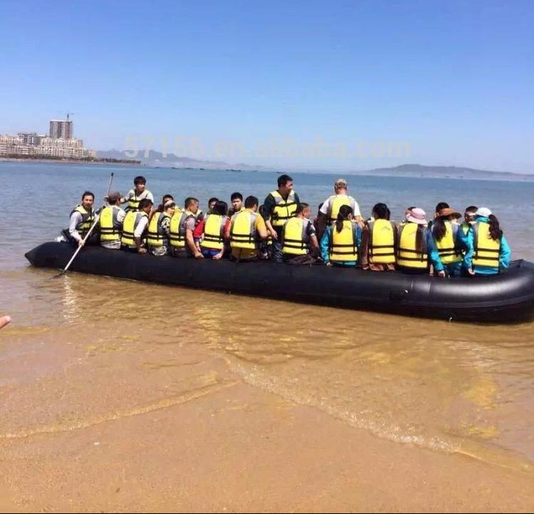 JOŠ JEDNA NESREĆA KOD LIBIJE! 100 migranata nestalo, probušio im se čamac!