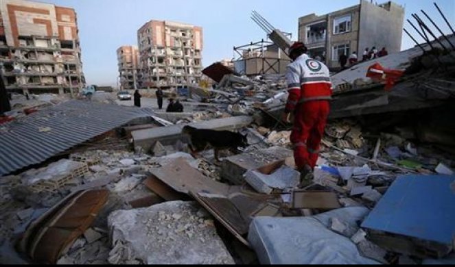 (FOTO)  SVE VIŠE ŽRTAVA ZEMLJOTRESA U IRAKU I IRANU: Više od 400 osoba poginulo, skoro 7.000 povređeno!