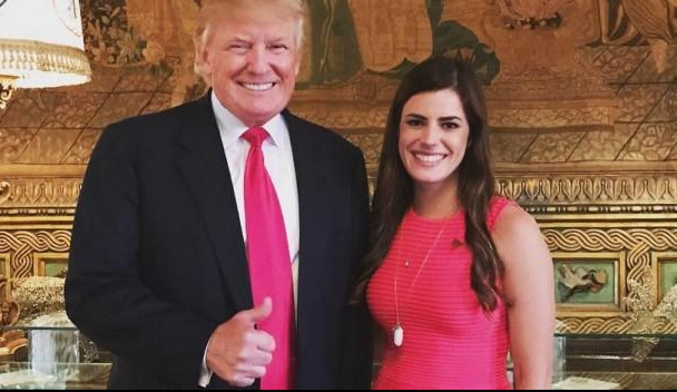 (FOTO) TRAMPOVU LIČNU ASISTENTKINJU ZVALI SU "DEVOJKA IZ LIFTA"! A da li vas na nekoga podseća...