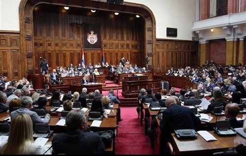 MANDATARKA PROČITALA EKSPOZE, USLEDILA ŽUČNA RASPRAVA: Skupština završila rad, o vladi nastavljaju sutra!