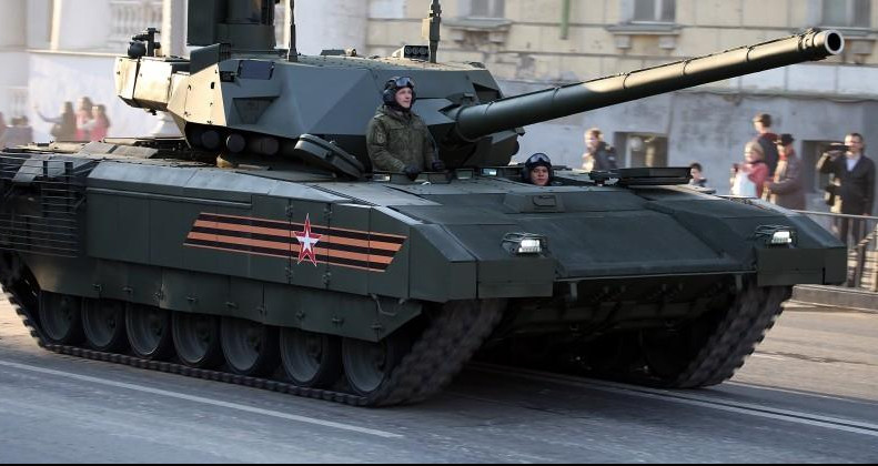 RUSKI NAJNOVIJI TENK ĆE BITI PREDSTAVLJEN U ABU DABIJU! "Armata" sa elementima VEŠTAČKE INTELIGENCIJE uskoro na stranom tržištu! /VIDEO/