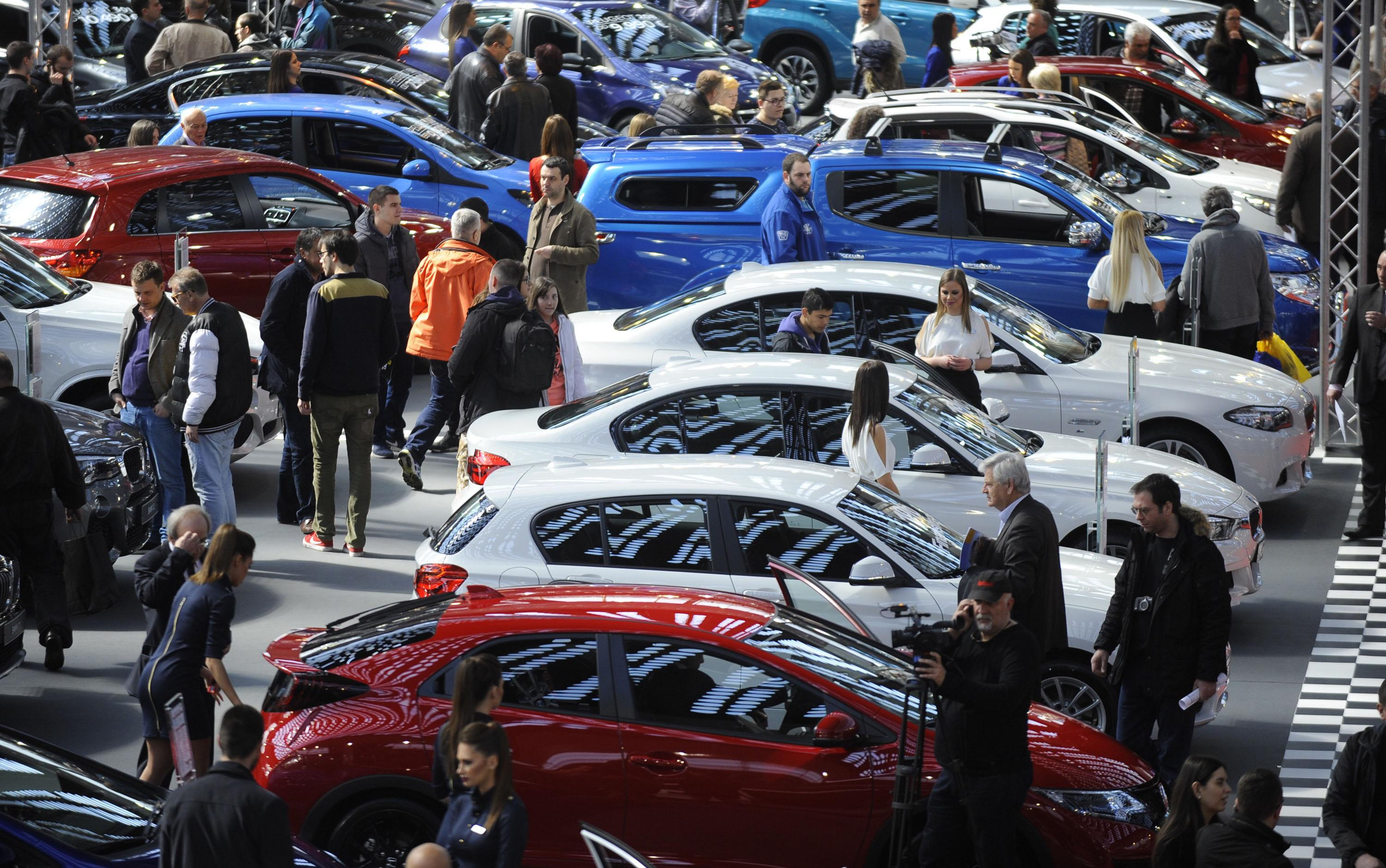 PRODAVCI PRED BANKROTOM: Prodaja vozila u padu, samo jedna vrsta kupaca nije odustajala uprkos krizi