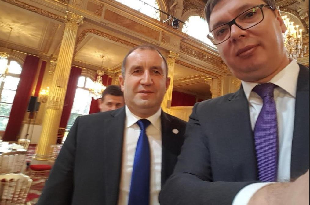 (HIT FOTO) PRVI PREDSEDNIČKI SELFI! Vučić se u Parizu slikao s predsednikom Bugarske i premijerom Luksemburga!