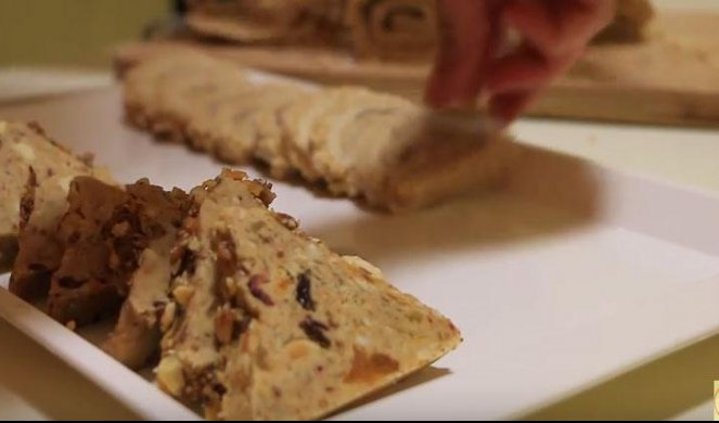 (VIDEO) NAPRAVITE ČETIRI vrste kolača od samo jedne mase!