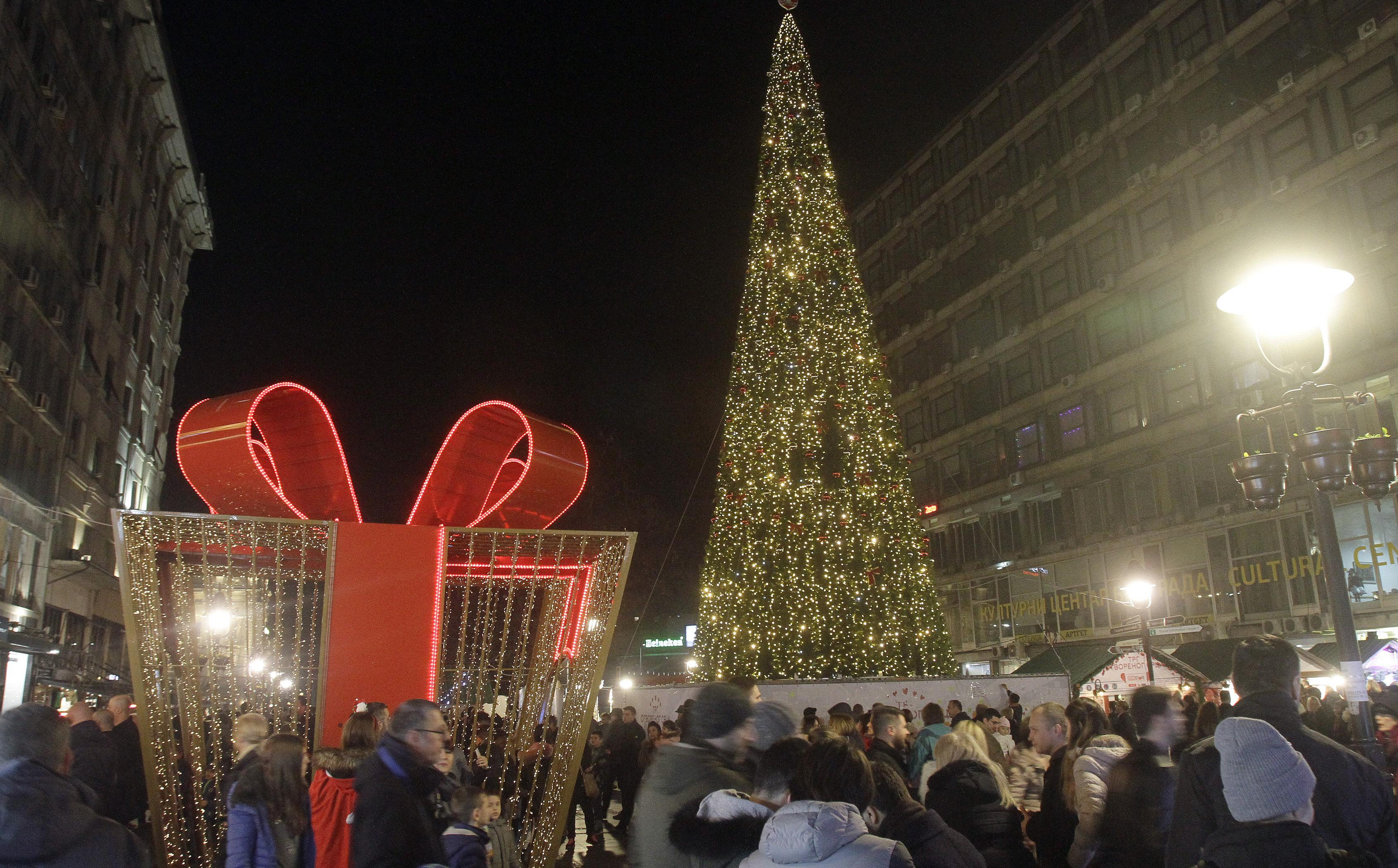 PRAZNIČNO RASPOLOŽENJE! Danas zvanično uključenje novogodišnje rasvete u Beogradu