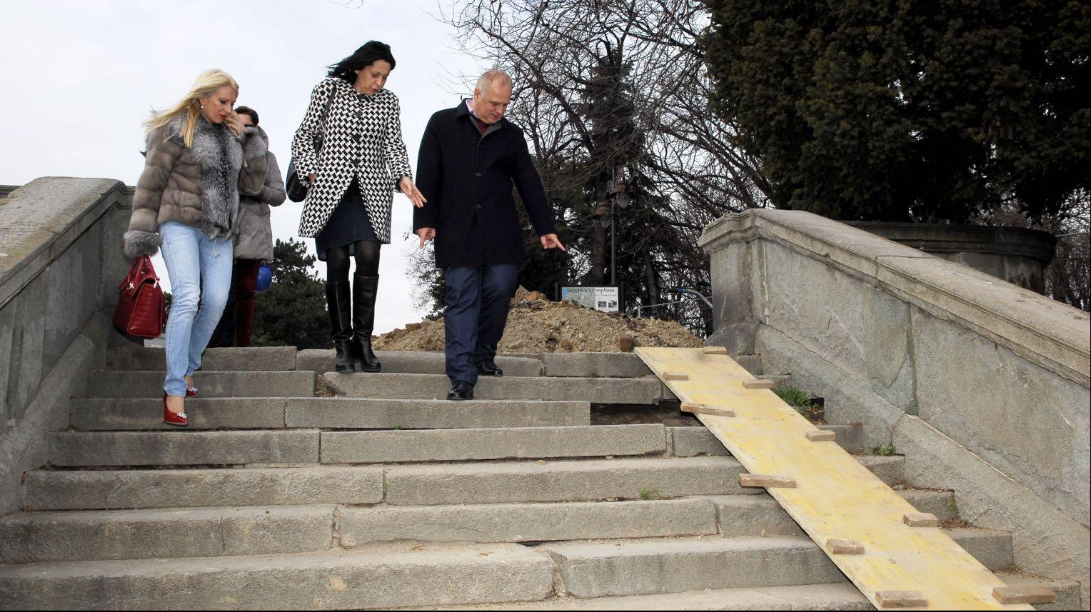 (FOTO) VESIĆ: Obnova Malog stepeništa na Kalemegdanu do kraja juna!