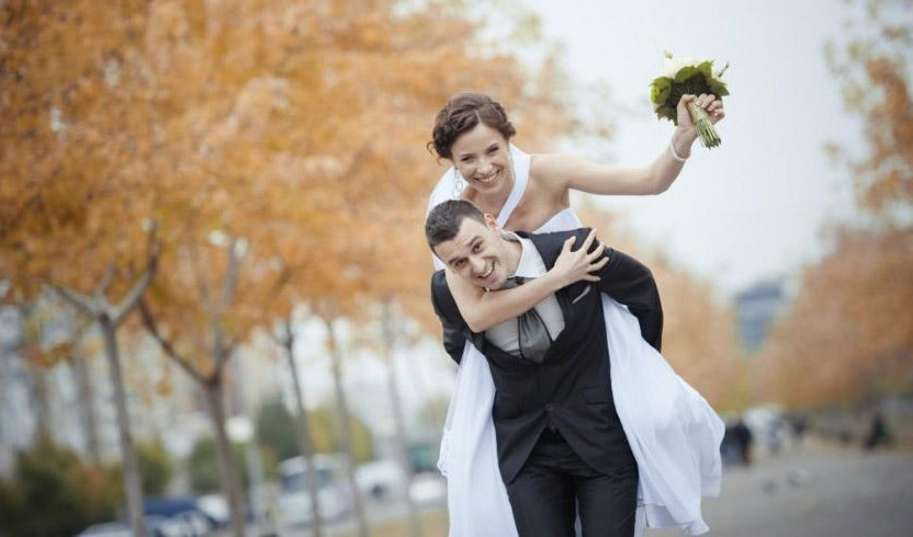NI SVADBE NISU ŠTO SU BILE! U Srbiji su u modi STARIJE MLADE i venčanja RADNIM DANIMA!