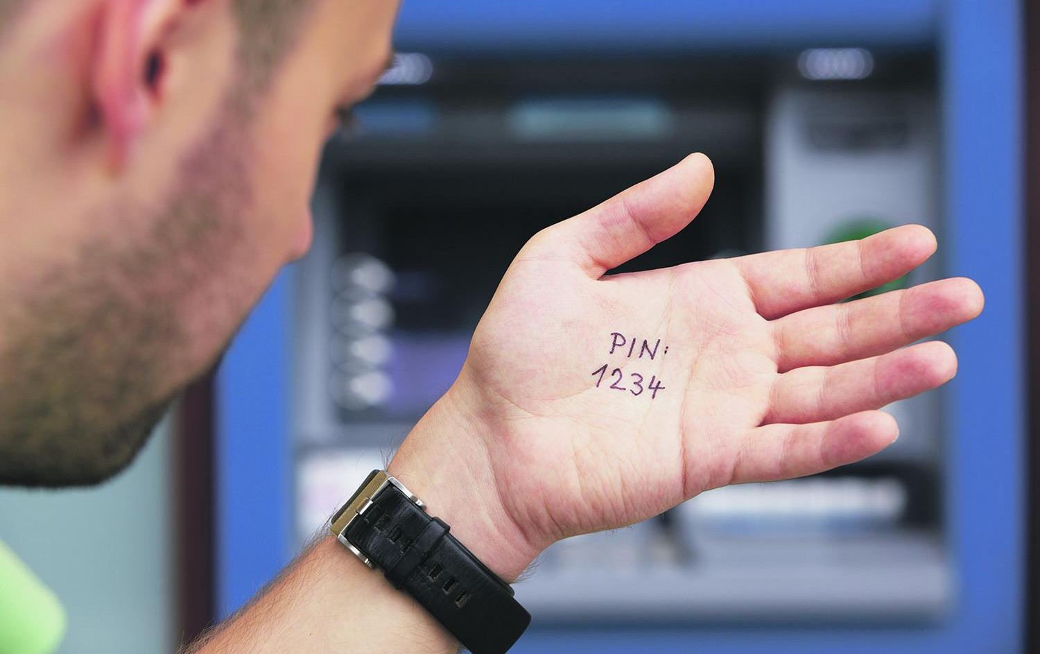 POTPIS ODLAZI U ISTORIJU: Zbog veće sigurnosti, obavezan pin za plaćanje kreditnim karticama!