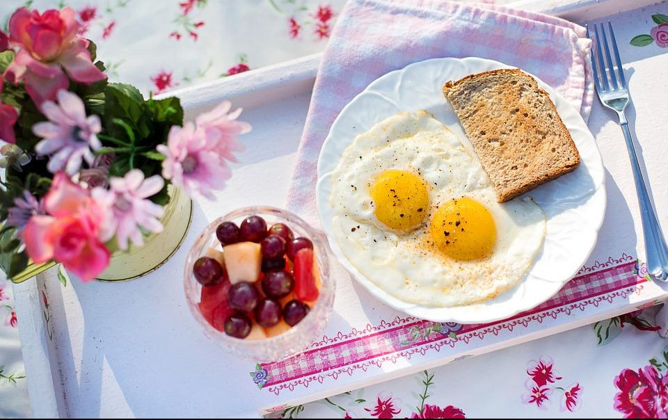 DORUČAK! Evo šta se dešava vašem telu kada ujutru pojedete dva jaja!