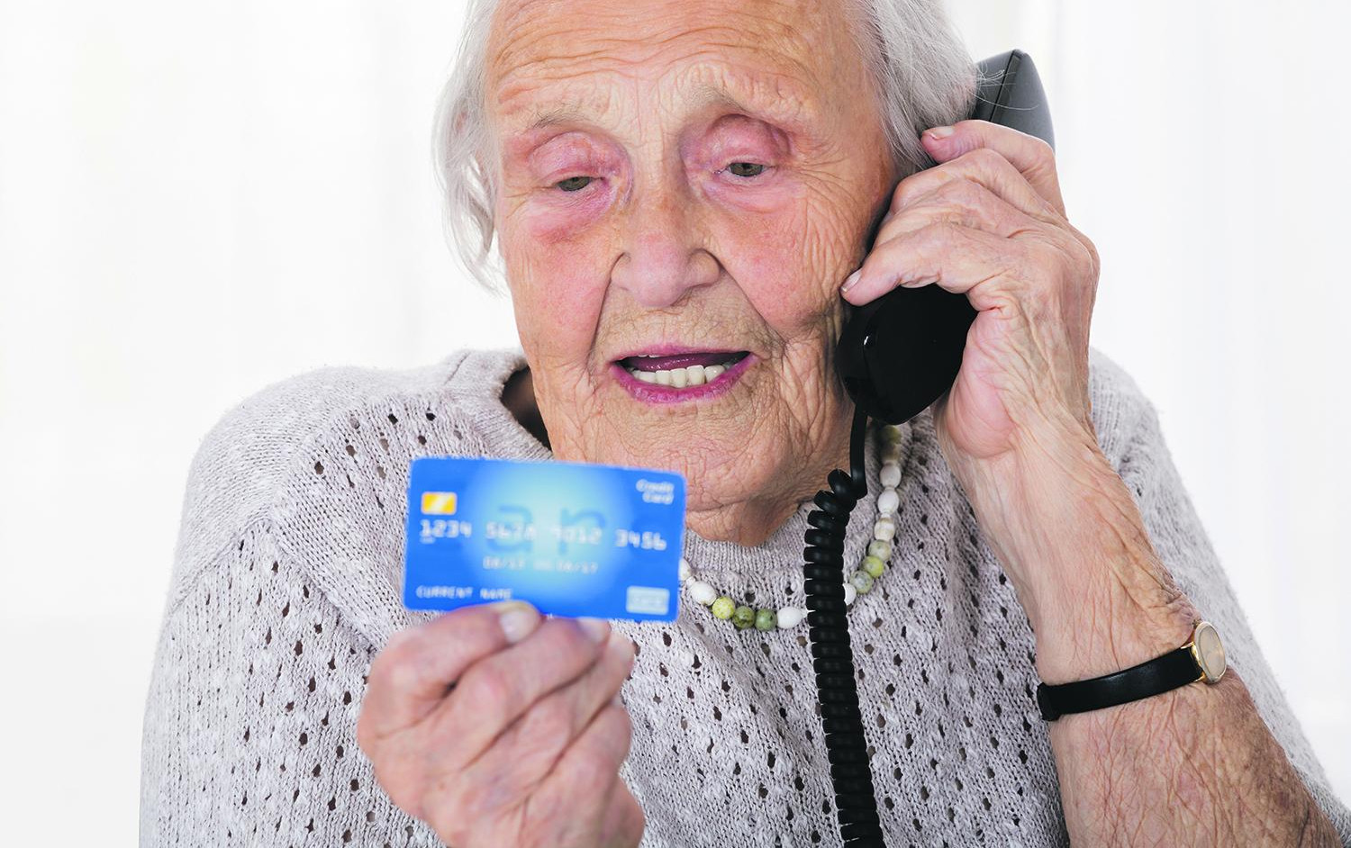 PENZIONERI NE BRINITE: Otvoren kontakt centar za pritužbe u vezi sa isplatom penzija, ovo je broj telefona