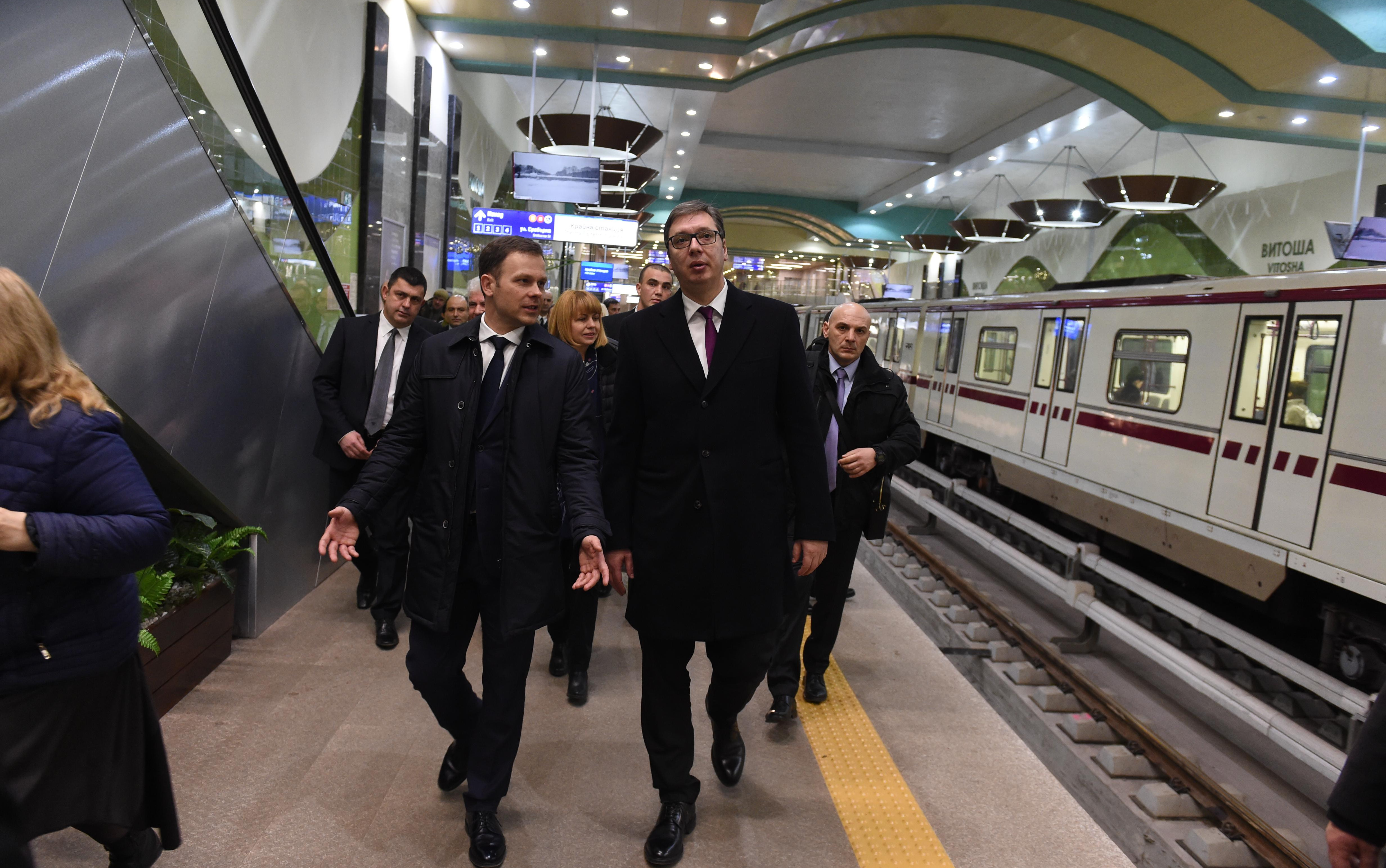 (FOTO) BEOGRAD USKORO DOBIJA SVOJ! Vučić i Mali posetili metro u Sofiji! 
