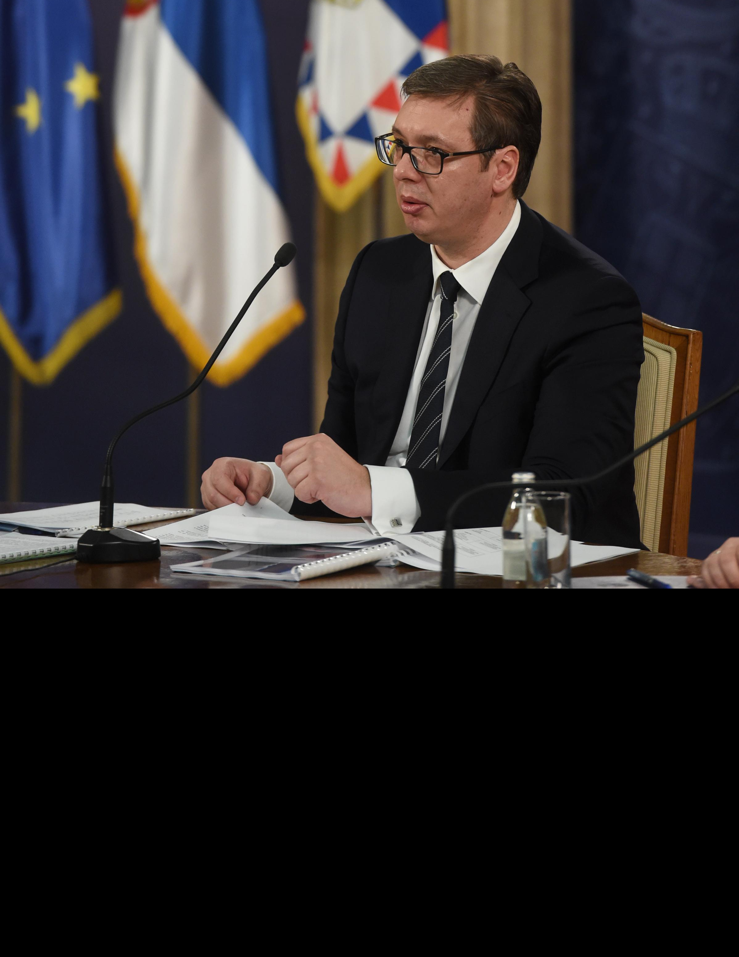 PRIJATELJSKA PODRŠKA SRBIJE! Vučić uputio saučešće Makronu zbog terorističkog napada 