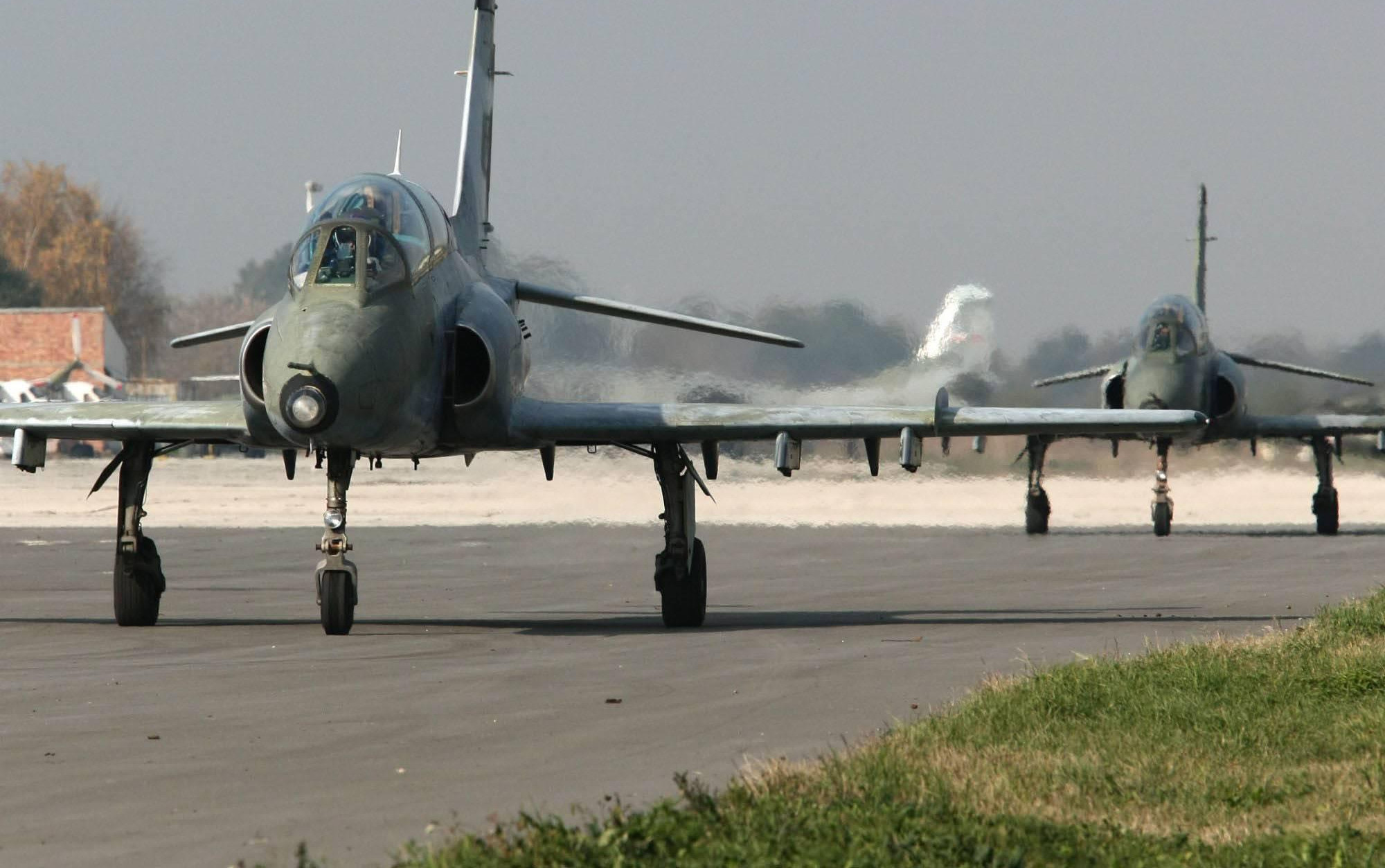 ŠOK! NATO BOMBA NA VOJNOM AERODROMU U NIŠU: "Žuti ubica" biće uništen 17. jula od 9 do 11 sati!