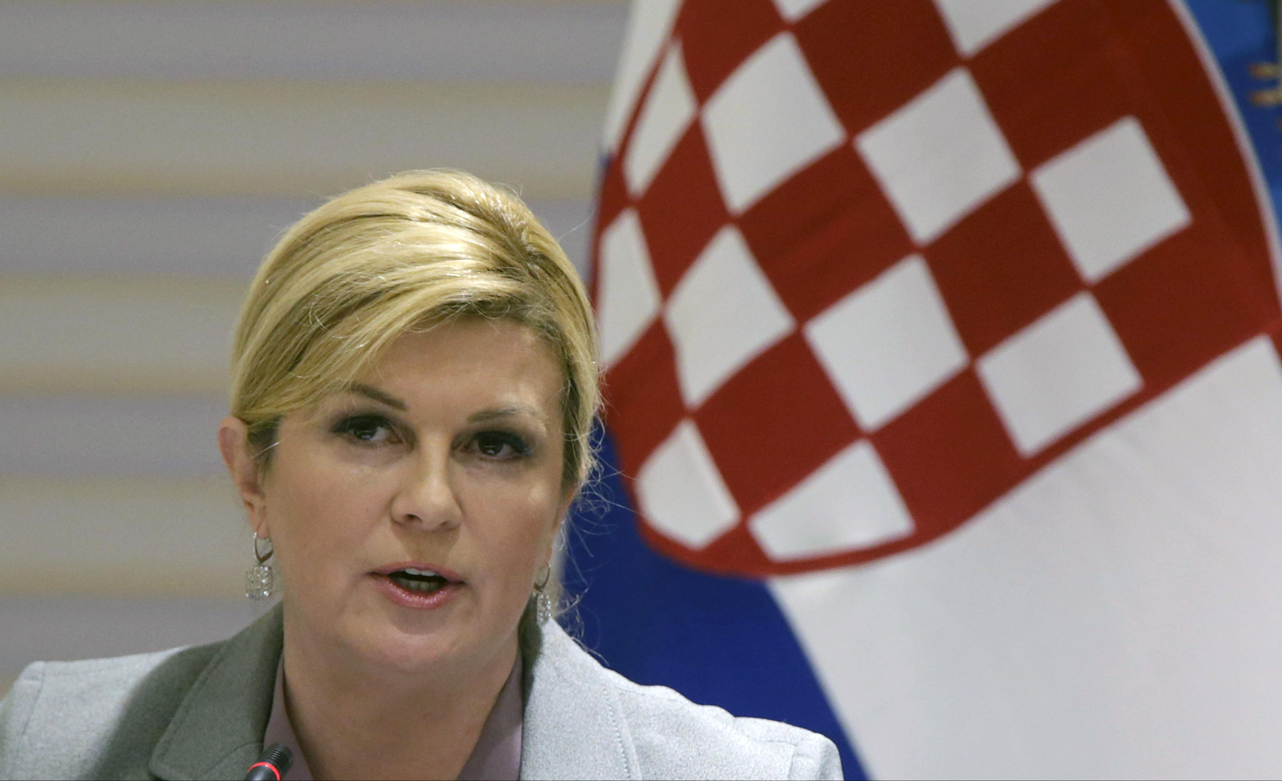 KOLINDA JE UVEK VOLELA KRIMOSE! Hrvatska predsednica ZAPRETILA DA ĆE OPET DA PEVA, NAROD BESAN ! (VIDEO)
