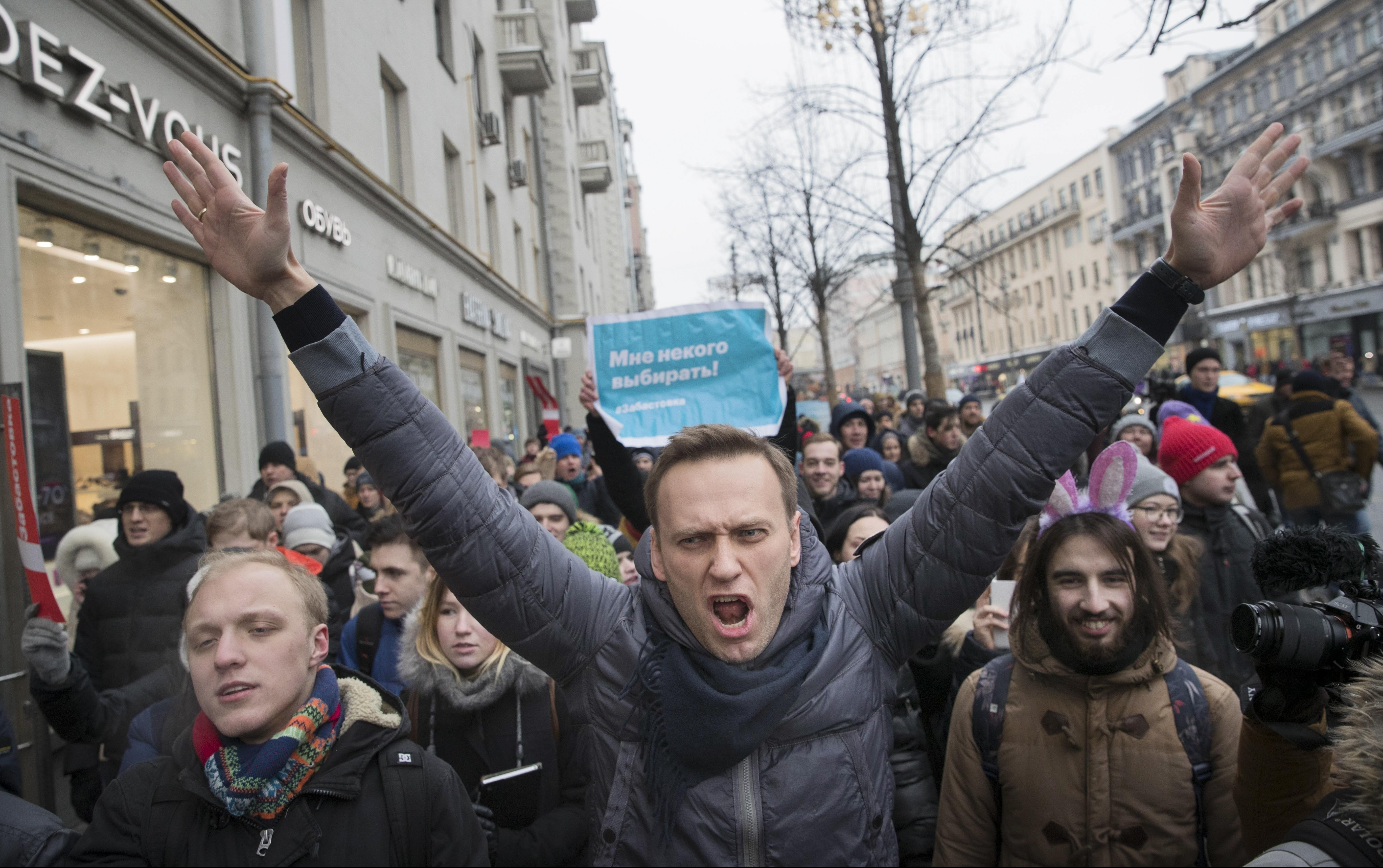 PROTESTI PUTINOVIH PROTIVNIKA, u Moskvi uhapšen lider opozicije Aleksej Navaljni!
