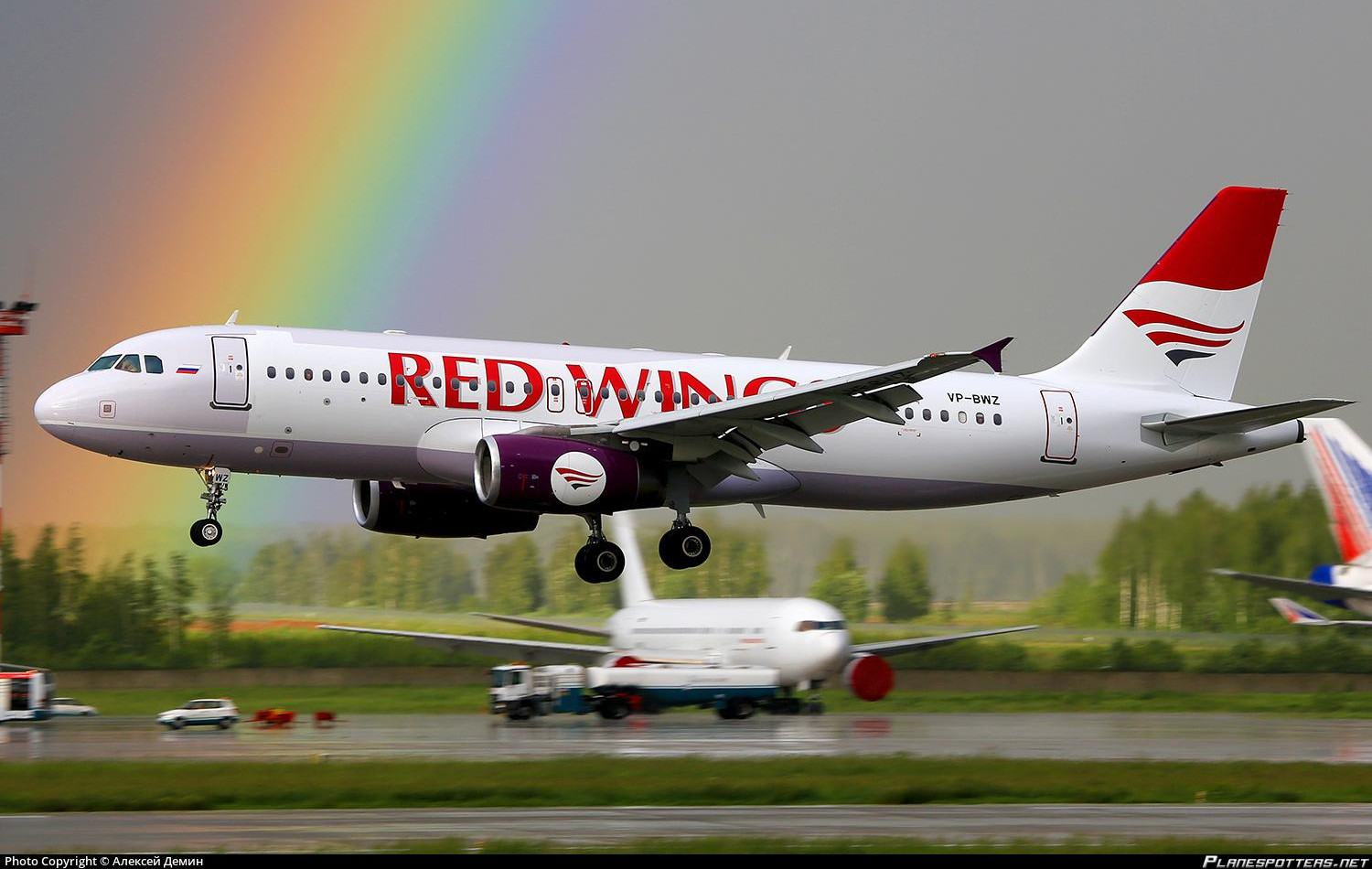 MOSKVA JE JOŠ BLIŽE! Ruska avio-kompanija Red vings od juna leti za Beograd! 