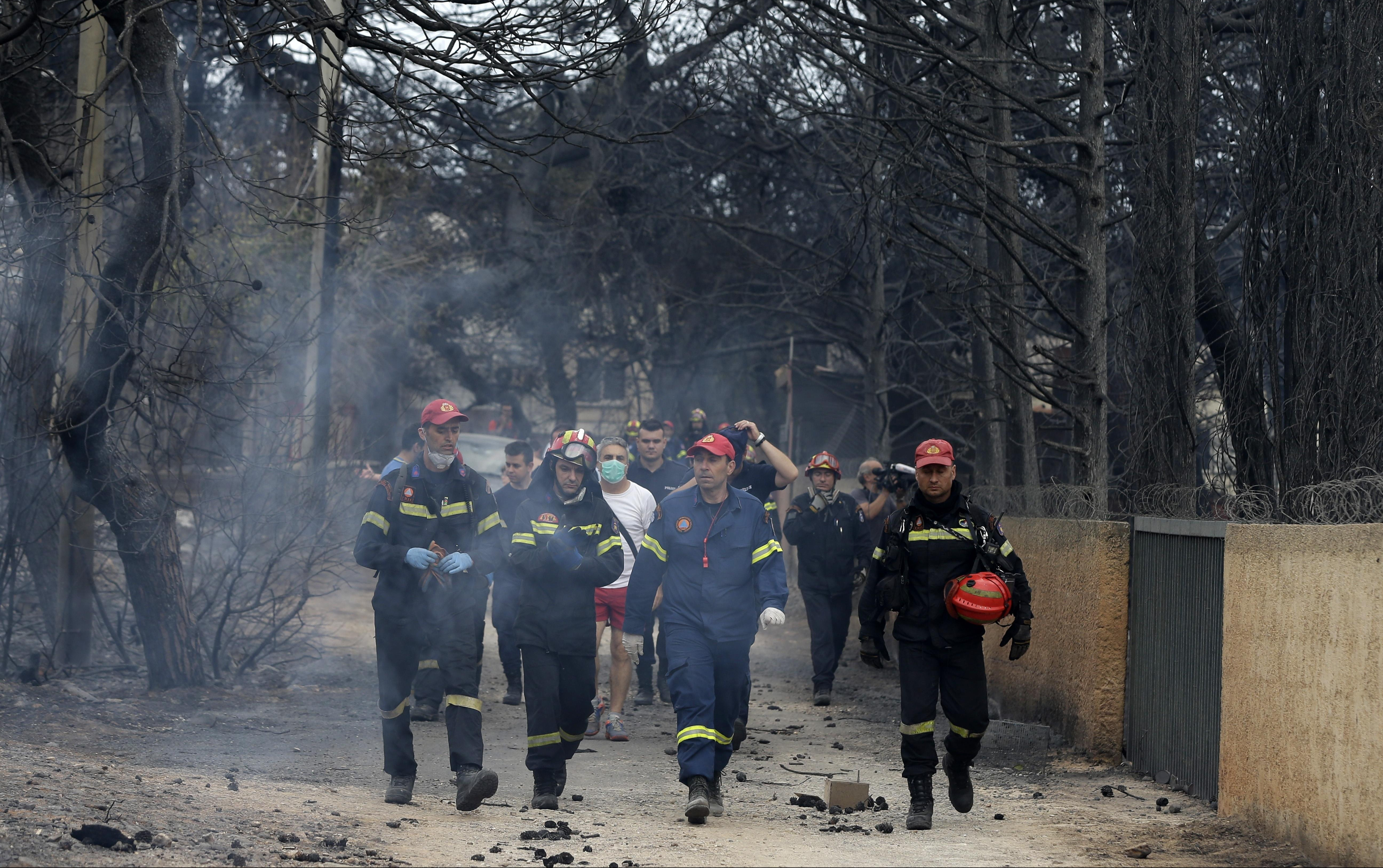 NASTAVLJENA POTRAGA!  Vatrogasci u Grčkoj traže nestale u požaru! 