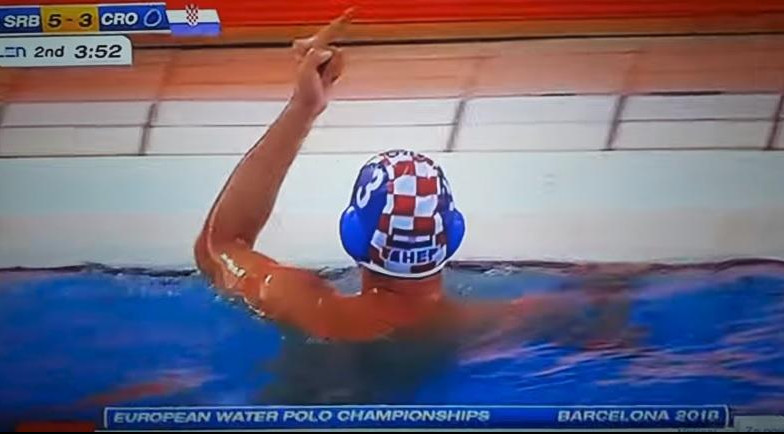 (VIDEO) MI IMAMO GOSPODINA, A HRVATI... Fatović nokautirao Filipovića, pa pokazao srednji prst!
