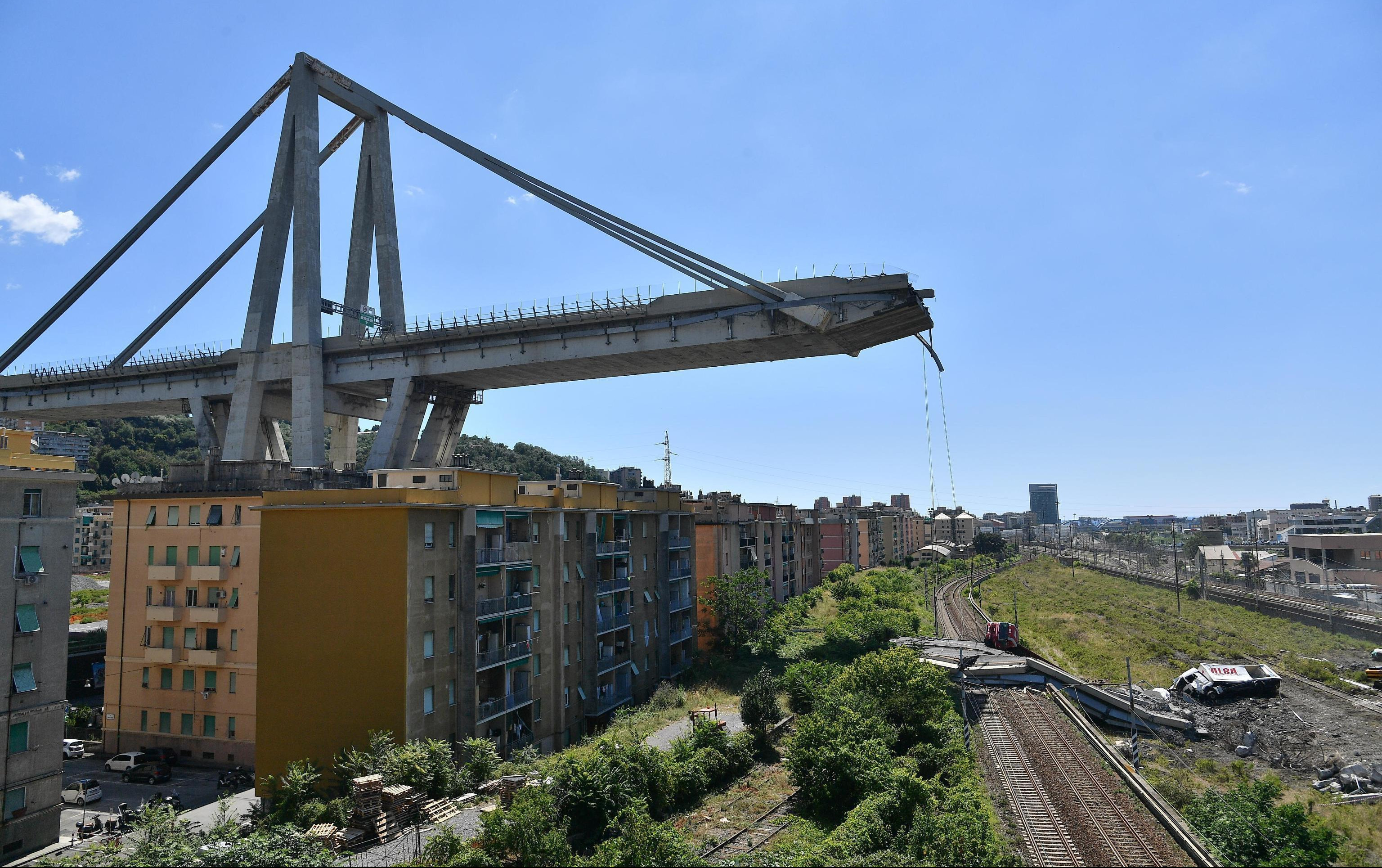 (FOTO) TRAGEDIJA U ĐENOVI MOGLA DA SE IZBEGNE?! Fotografija pokazuje u kakvom je stanju bio most pre urušavanja!
