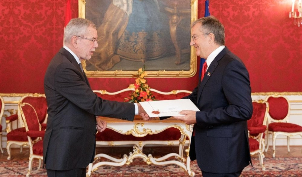 SUSRET PRIJATELJA! Austrijski predsednik primio srpskog ambasadora i preneo mu iskrene pozdrave za predsednika Vučića!