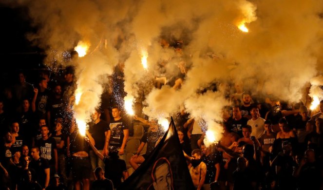 (FOTO) "GROBARI" HOĆE DA PREKINU MEČ U BERNU! Navijači Partizana došli do karata za meč Zvezde, hoće da izazovu kaznu UEFA!