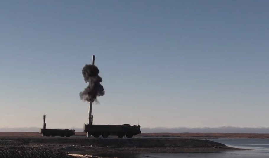 (VIDEO) ZAGRMEO RUSKI ODBRAMBENI SISTEM! Najnovija hipersonična raketa pogodila metu na neverovatnoj udaljenosti na Arktiku!