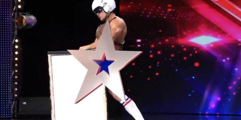 (VIDEO) PENISOM NASLIKAO PORTRET! Goli slikar šokirao žiri u Hrvatskoj: Svaka slika ima moj DNK jer svršim po njoj!