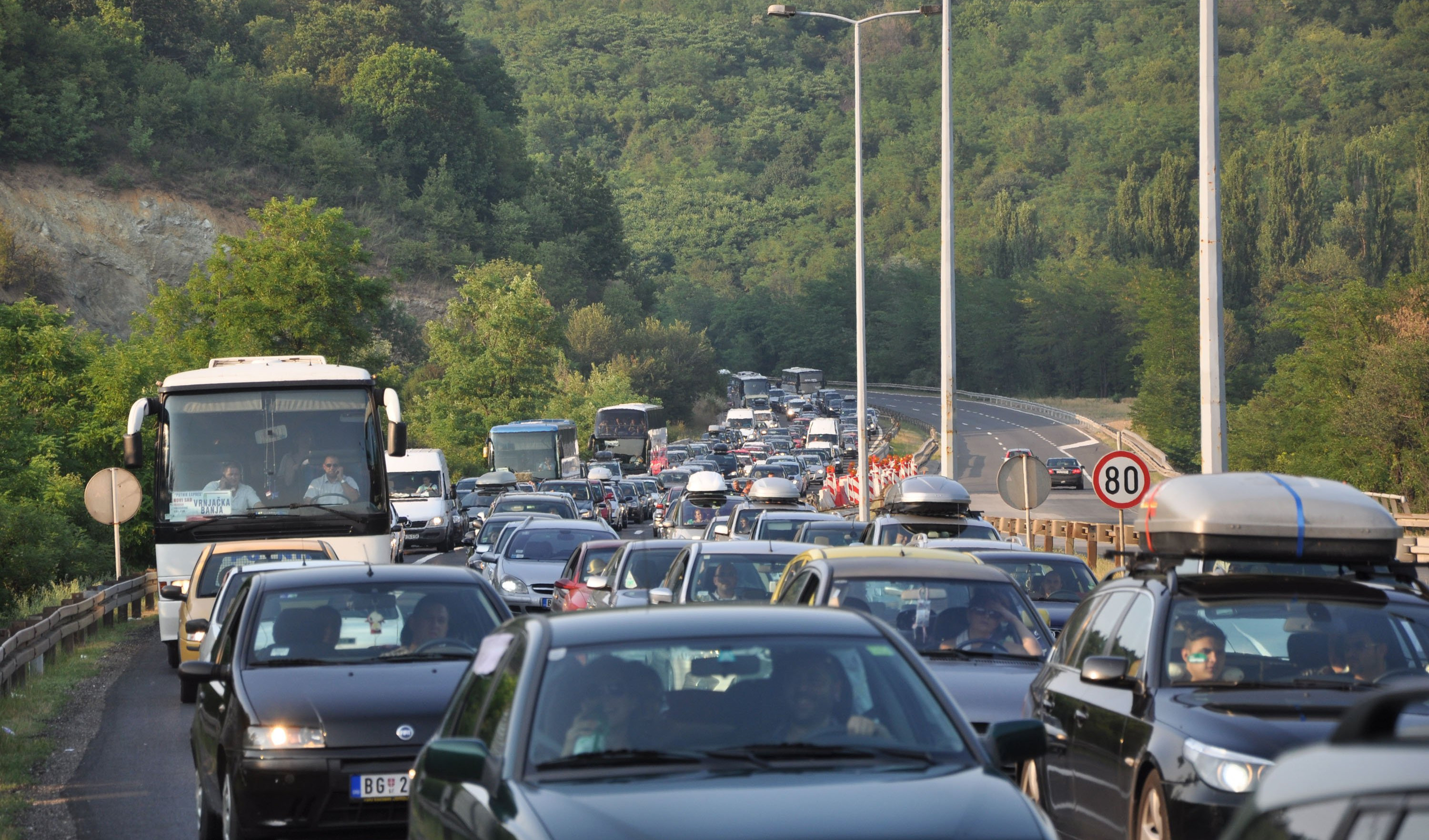 Putevi Srbije: Usporen saobraćaj na obilaznici oko Beograda