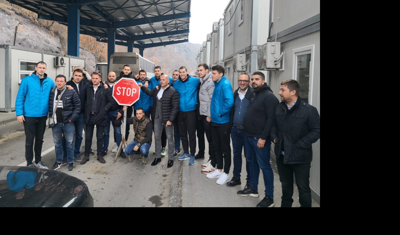 (FOTO) NOVA STRAŠNA PROVOKACIJA PRIŠTINE! KOŠARKAŠIMA PARTIZANA ZABRANJEN ULAZ NA KIM!