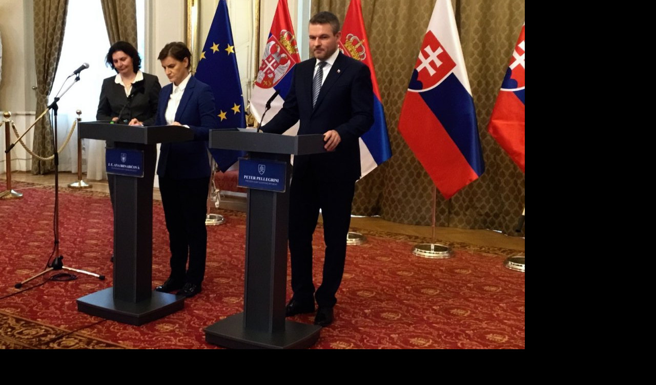SLOVAČKA STALA UZ SRBIJU! Premijer Pelegrini jasno poručio: IZRIČITO SMO PROTIV VOJSKE KOSOVA!