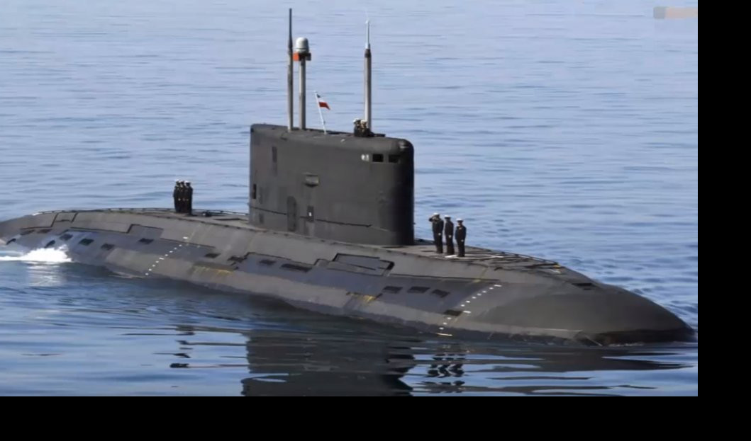 (VIDEO) EKSPERTI NATO U ČUDU, NE SHVATAJU ŠTA SE DEŠAVA: Putinova podmornica, nestala im PRED OČIMA!