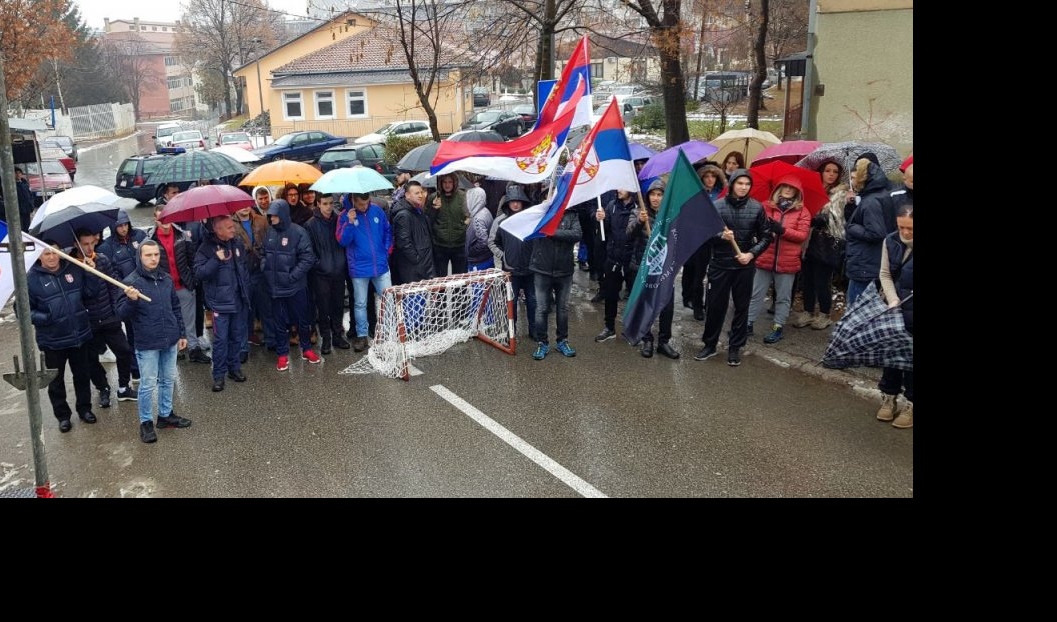 (VIDEO/FOTO) PROTEST SRPSKIH SPORTISTA NA KiM: Izbacili su nas iz sala, terena i sa stadiona, ALI NEĆE SA KOSOVA!