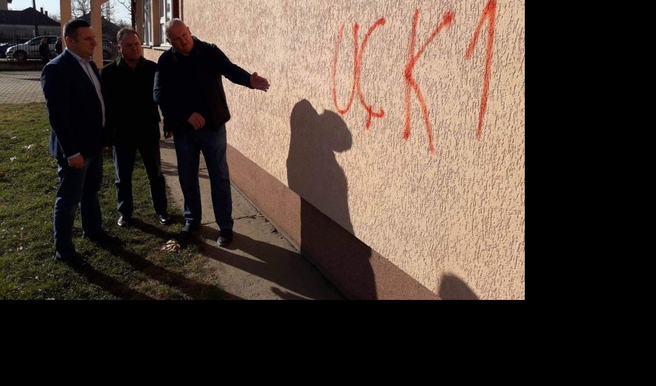 NOVI TEROR NAD SRBUMA NA KiM! Ispisan grafit "UČK" na vratima porodične kuće u Goraždevcu!