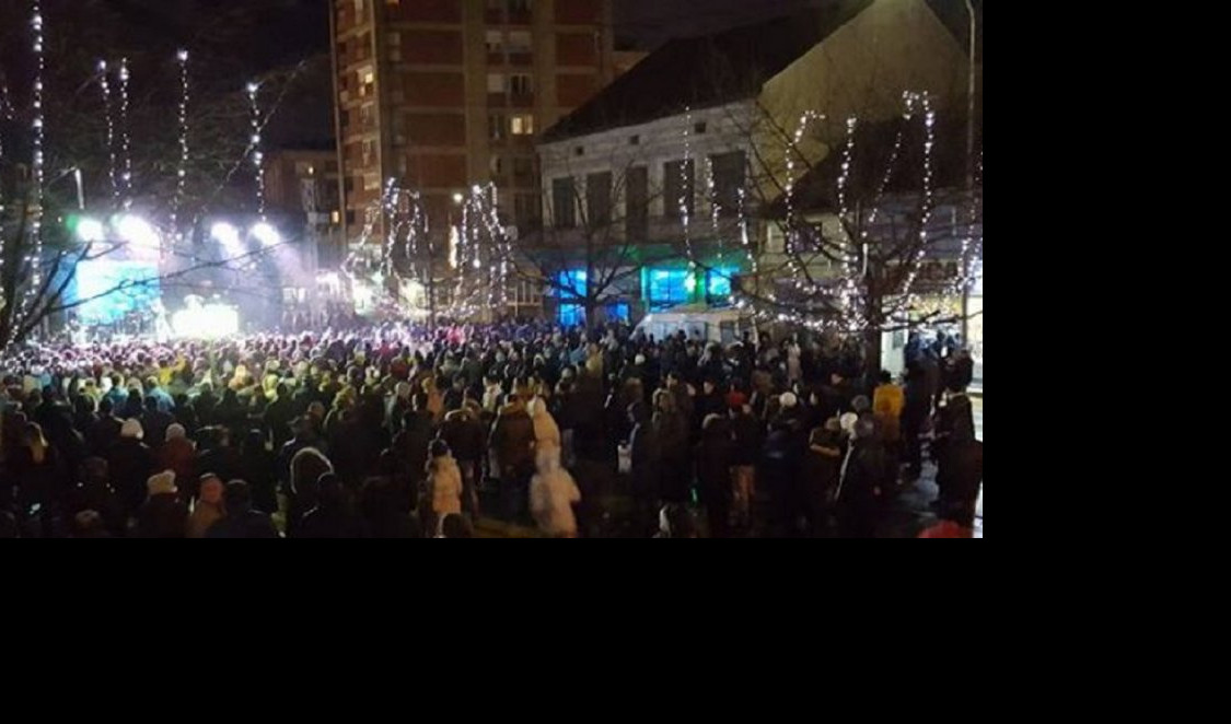 DOČEKALI SRPSKU: U Trsteniku na novogodišnjoj žurci, pevala Goca Tržan!