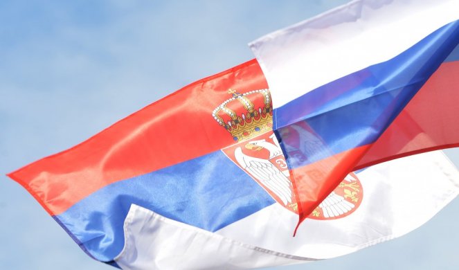 (FOTO) BEOGRAD SPREMAN ZA DOLAZAK VLADIMIRA PUTINA, u gradu se vijore ruske i srpske zastave!