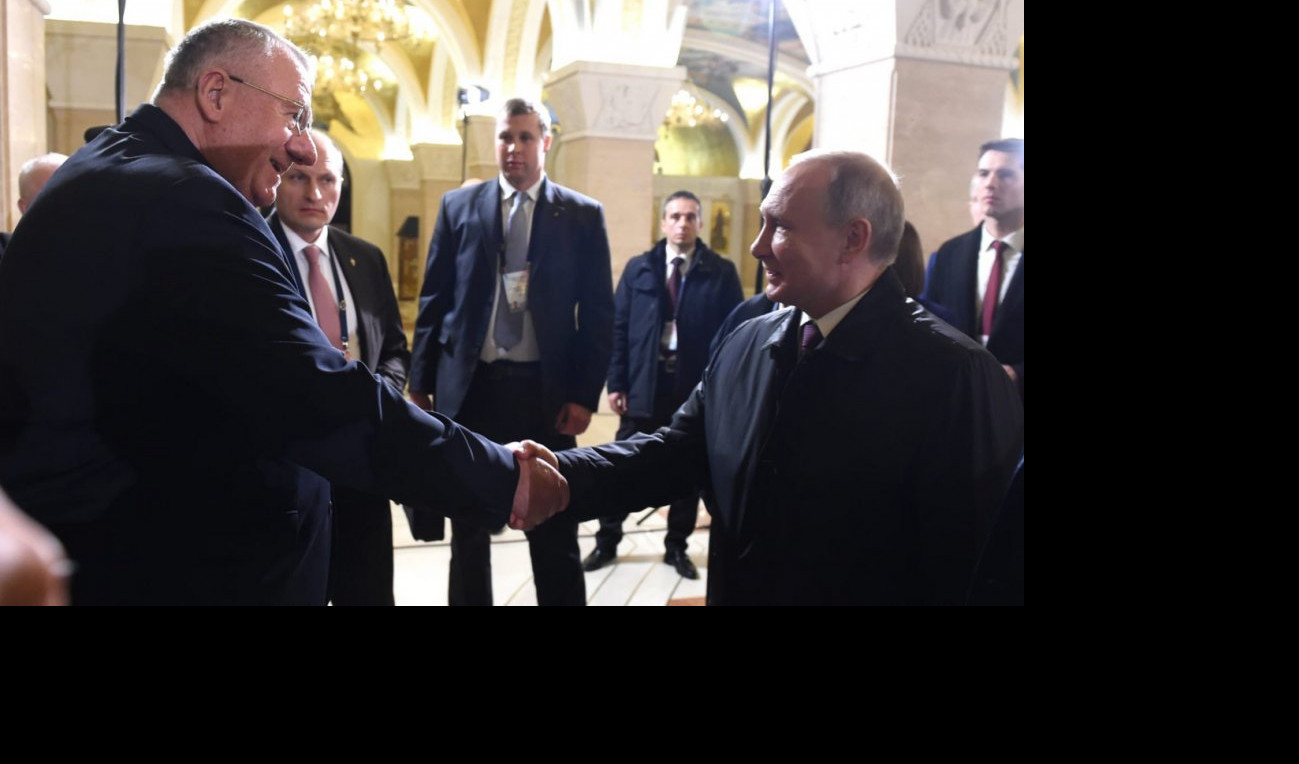 (FOTO) PET SATI SAM SE KRIO U NEKOM MAGACINU DA BIH SE SREO S PUTINOM! Šešelj otkrio kako se sastao sa predsednikom Rusije!