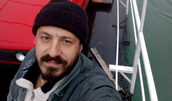 OVO JE DARKO VUJOŠEVIĆ, HEROJ KOJI SE UTOPIO SPASAVAJUĆI PORODICU IZ SKADARSKOG JEZERA! Doplivao je do obale, ali je video trudnicu i njenu ćerku kako se dave i bez dvoumljenja SKOČIO U LEDENU VODU!