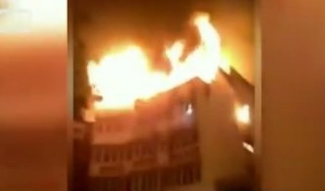 (VIDEO) STRAVIČAN POŽAR U HOTELU U NJU DELHIJU! Najmanje 17 osoba poginulo, četvoro povređeno!