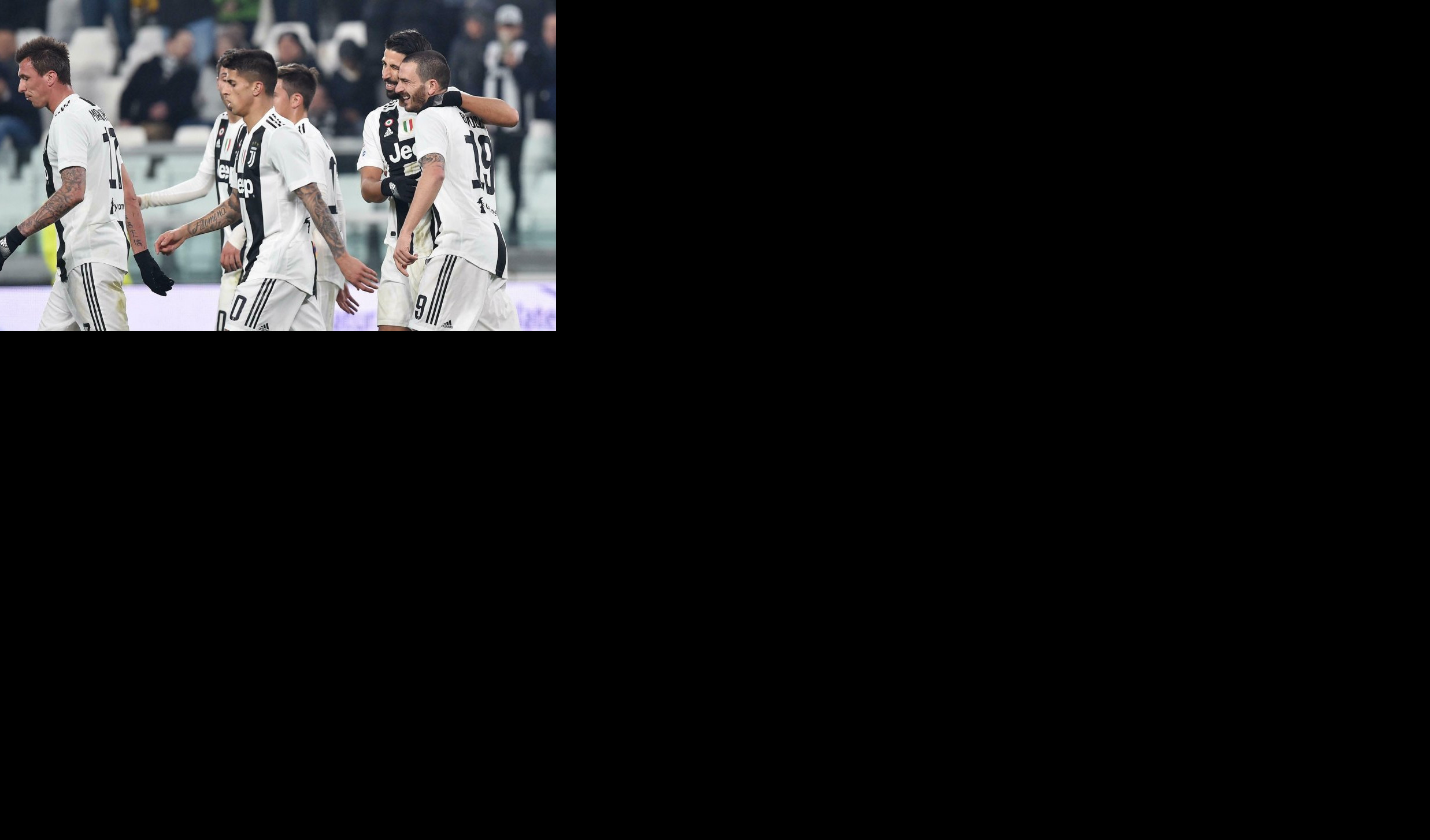 VELIKI SKANDAL U TORINU! Igrači Juventusa orgijali sa 60 devojaka u hotelu posle poraza od Atletika, samo dvojica odbila