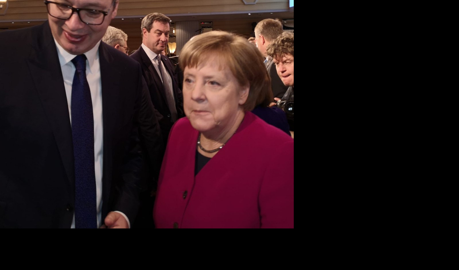 (FOTO) VUČIĆ U MINHENU: Srdačan susret s Merkelovom, pa sastanak s Lavrovim i Džonsonom