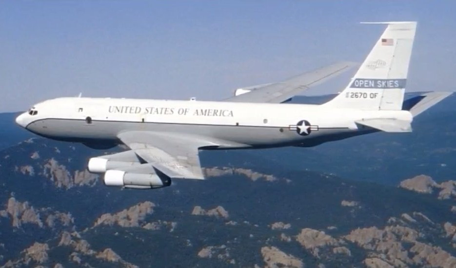 (VIDEO) AMERIČKI ŠPIJUNSKI AVION IZNAD RUSIJE! Vojni avion SAD preleteo teritoriju Ruske Federacije!
