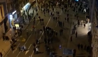 (VIDEO) SREĆA I ZADOVOLJSTVO NA LICIMA LIDERA OPOZICIJE! Na ulicama Beograda nikad veći broj ljudi!