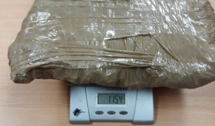 Policija u Majdanpeku u stanu pronašla hašiš, tablete i vagice