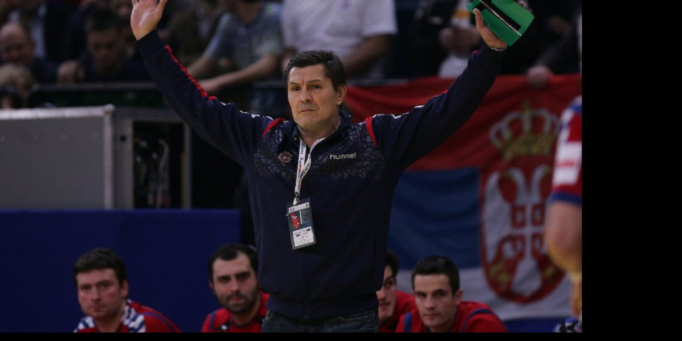 HRANI PSA DA TE UJEDE! Napadnut Veselin Vuković, bivši selektor rukometne reprezentacije Srbije!