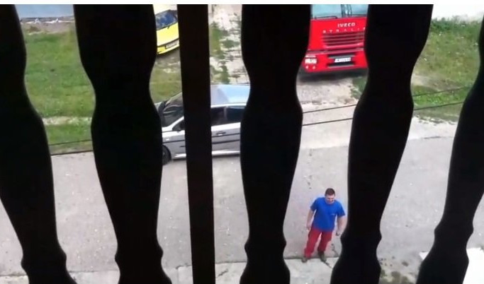 (UZNEMIRUJUĆI VIDEO) OBJAVLJEN SNIMAK JEZIVIH PRETNJI SAMOUBICE SA FEJSBUKA BIVŠOJ ŽENI: Jovan se parkirao ispred kuće, a onda je počeo PAKAO!