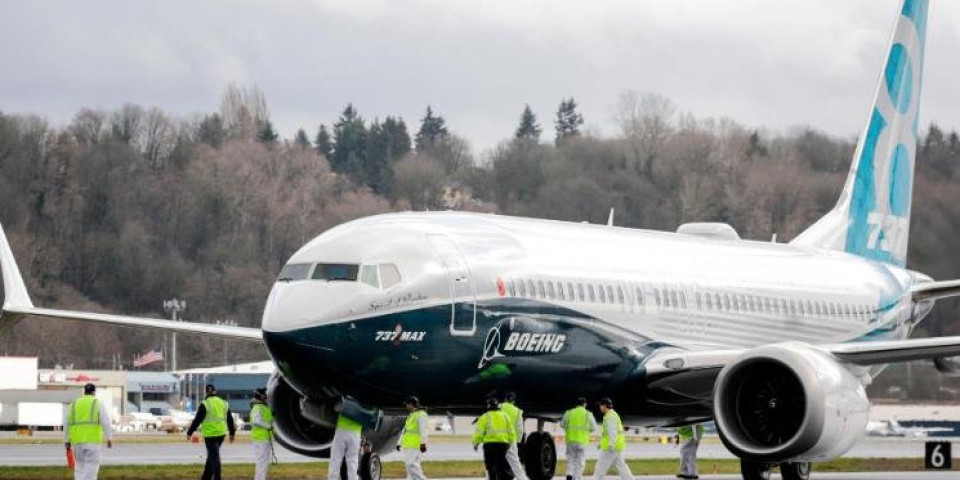 AVION SMRTI ODLAZI U ISTORIJU?! Boing 737 maks neće se PROIZVODITI zbog nesreća koje su USMRTILE 300 LJUDI! (VIDEO)
