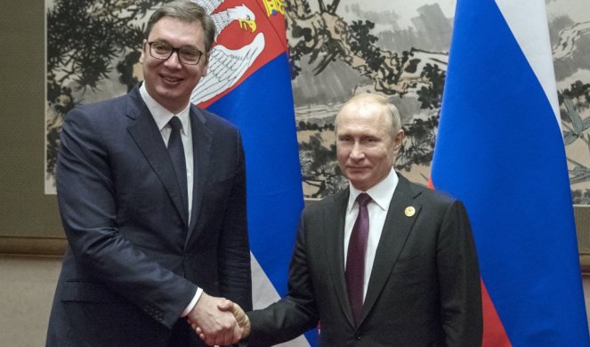 Slika broj 1079851. LAŽOVIZIJA! Evo kako Njuzmaks Adrija izveštava o razgovoru Vučića i Putina!