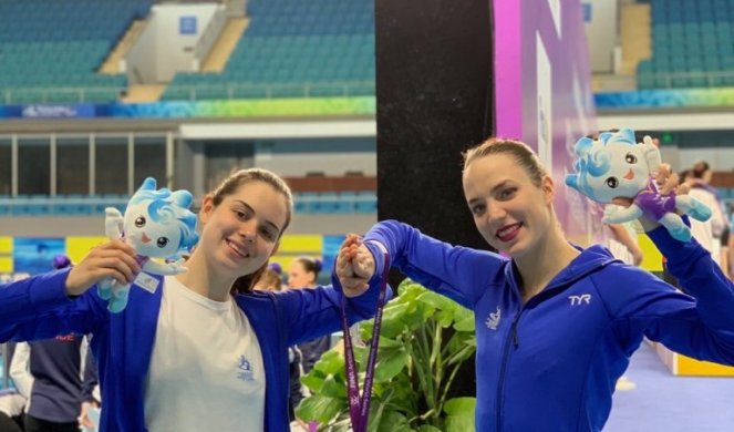 (VIDEO) NAŠE SREBRNE SIRENE! Prva medalja za Srbiju u sinhronom plivanju!