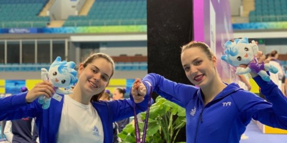 (VIDEO) NAŠE SREBRNE SIRENE! Prva medalja za Srbiju u sinhronom plivanju!
